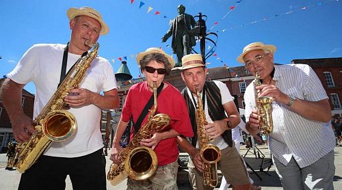 Saxofony
