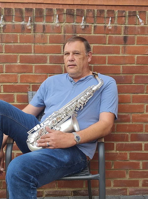 Simply Sax  - Kenny Garrick